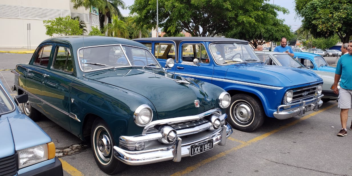 carro antigo - Encontro de Carros Antigos no dia 24 de julho no Shopping Multicenter Itaipu.