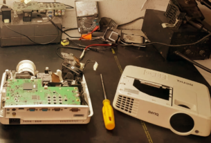 Projetor data show com defeito